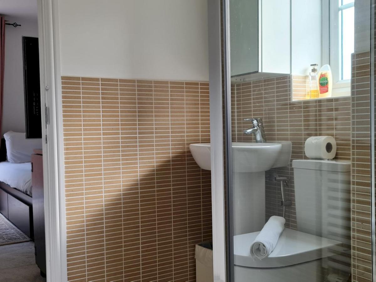 Pass The Keys Well Located Modern 5 Bedroom House เบอร์มิงแฮม ภายนอก รูปภาพ