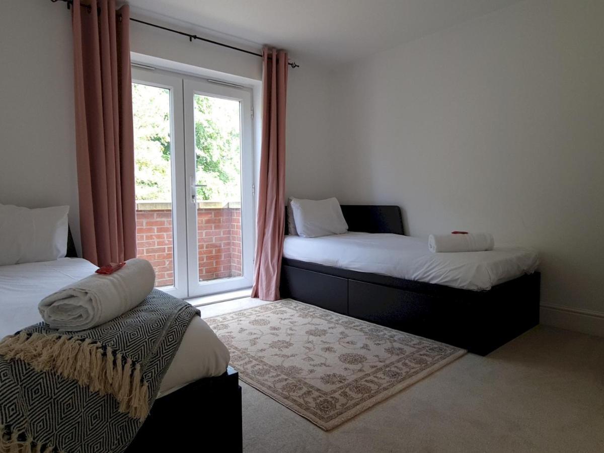 Pass The Keys Well Located Modern 5 Bedroom House เบอร์มิงแฮม ภายนอก รูปภาพ